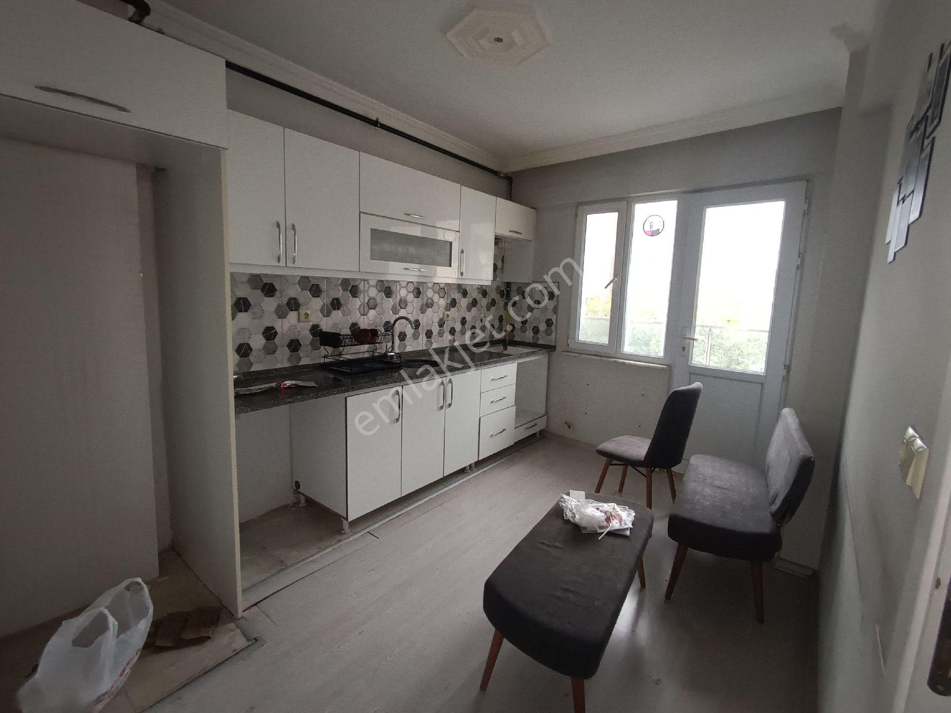 2+1 Kiralık Orhangazi Çarşı Merkezde