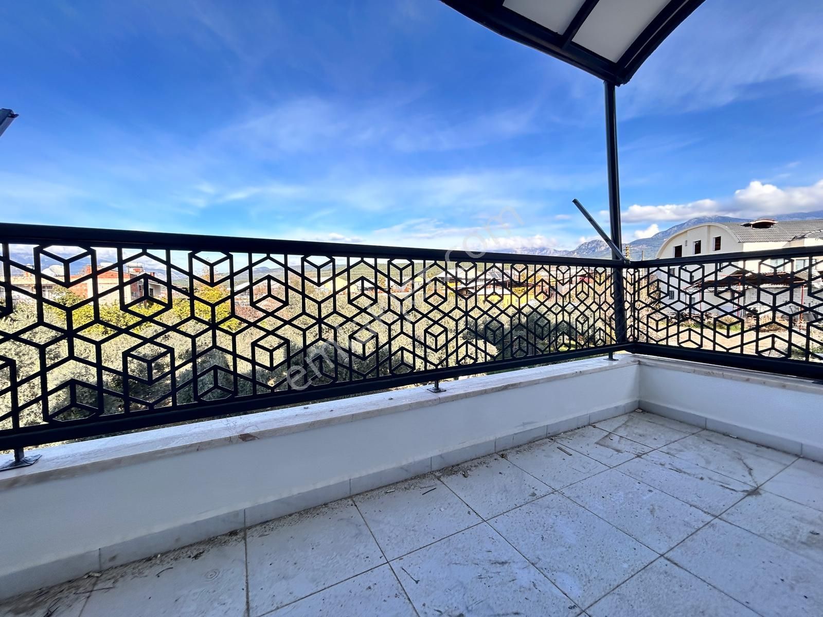 Goldhouse Dan Satılık Gerişburnu Mahallesinde Çevre Yoluna Yakın 2+1 Çatı Dubleks Daire - Görsel 8