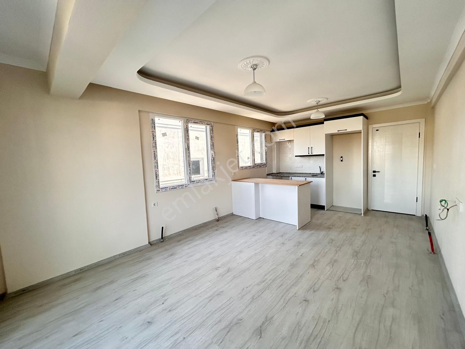 Goldhouse Dan Satılık Gerişburnu Mahallesinde Çevre Yoluna Yakın 2+1 Çatı Dubleks Daire