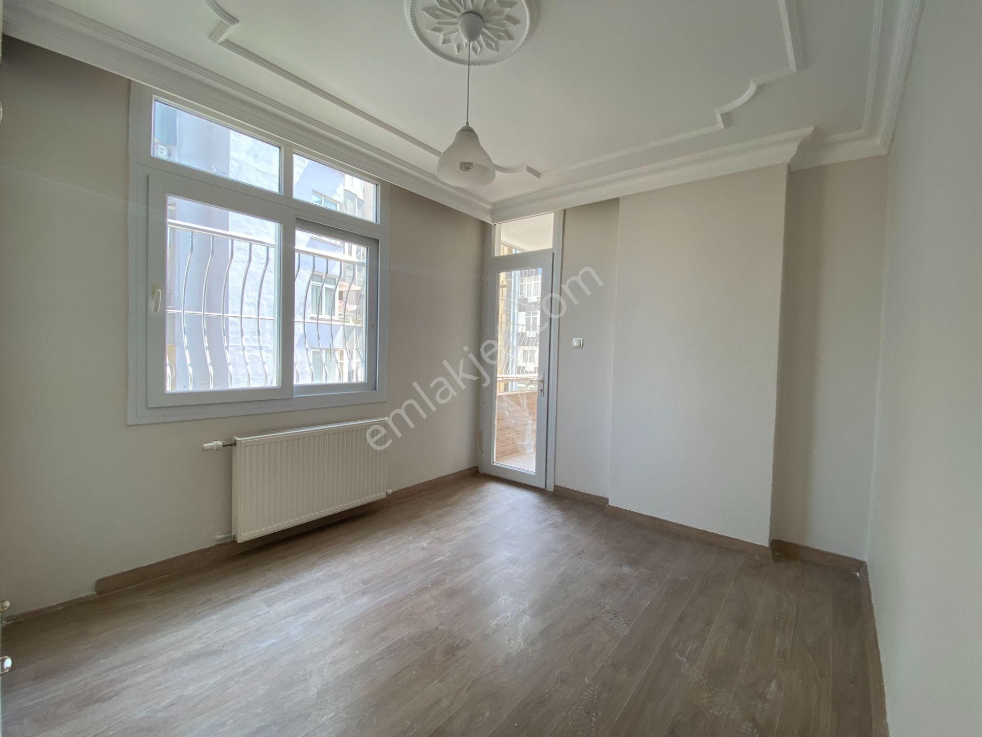 Güzelyalı'da 3+1 165 M2 Doğalgazlı Bakımlı Kiralık Daire - Görsel 14