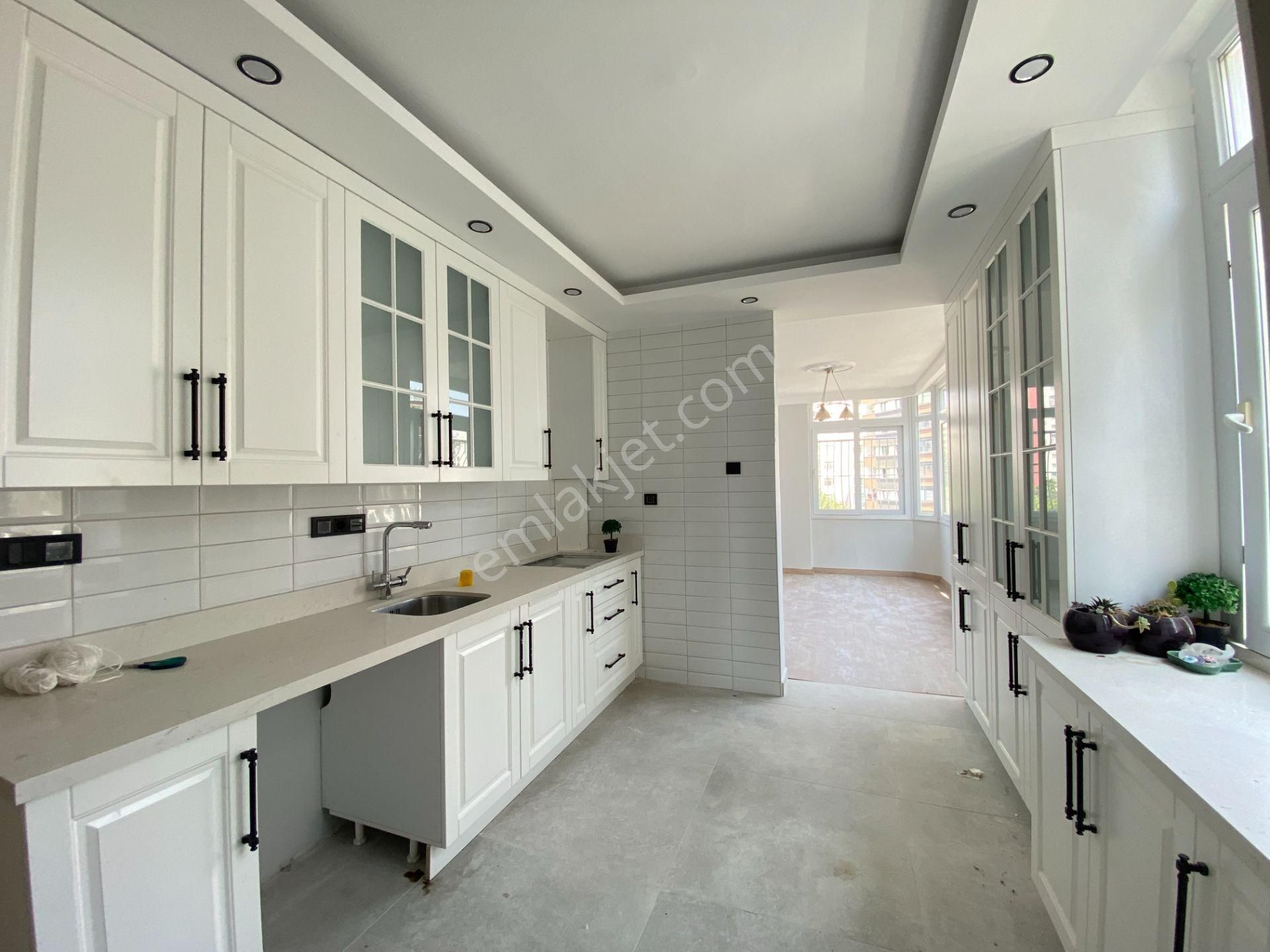 Güzelyalı'da 3+1 165 M2 Doğalgazlı Bakımlı Kiralık Daire - Görsel 8