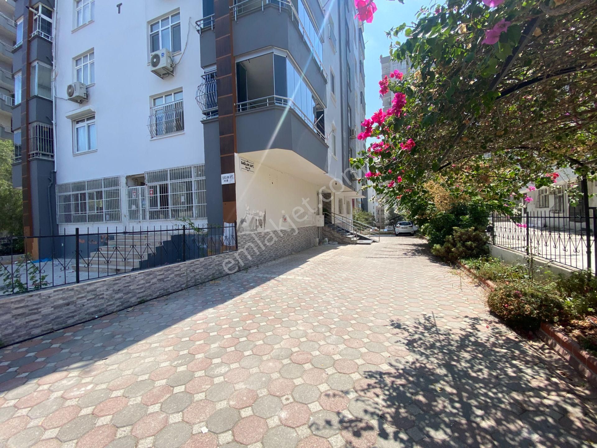 Güzelyalı'da 3+1 165 M2 Doğalgazlı Bakımlı Kiralık Daire - Görsel 26