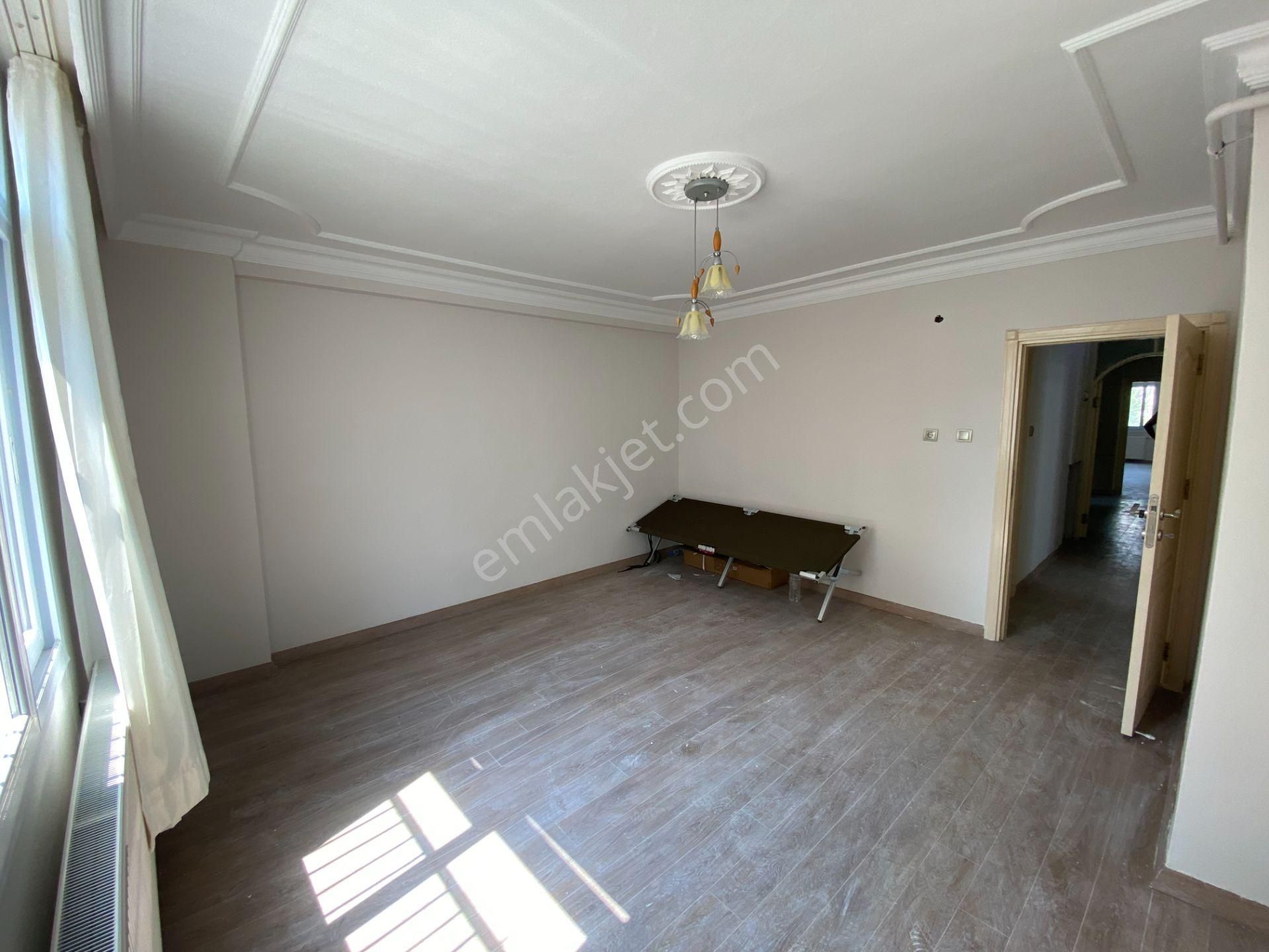 Güzelyalı'da 3+1 165 M2 Doğalgazlı Bakımlı Kiralık Daire - Görsel 21