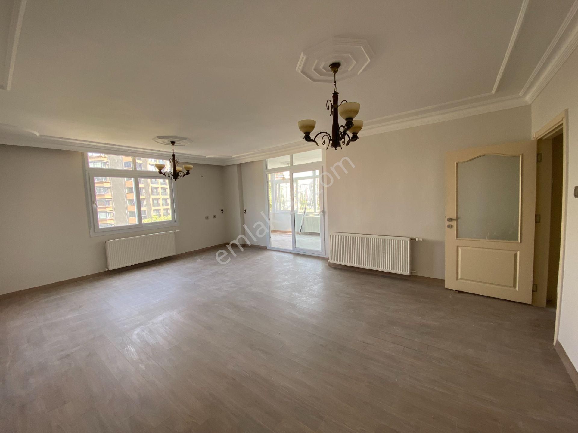 Güzelyalı'da 3+1 165 M2 Doğalgazlı Bakımlı Kiralık Daire - Görsel 2