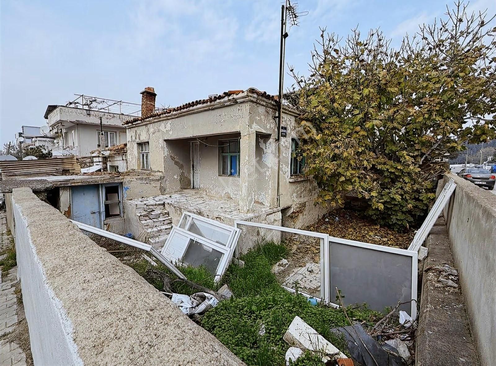 Pek Emlaktan Kentsel Dönüşümde 4 Kat İmarlı Köşe Parsel - Görsel 5