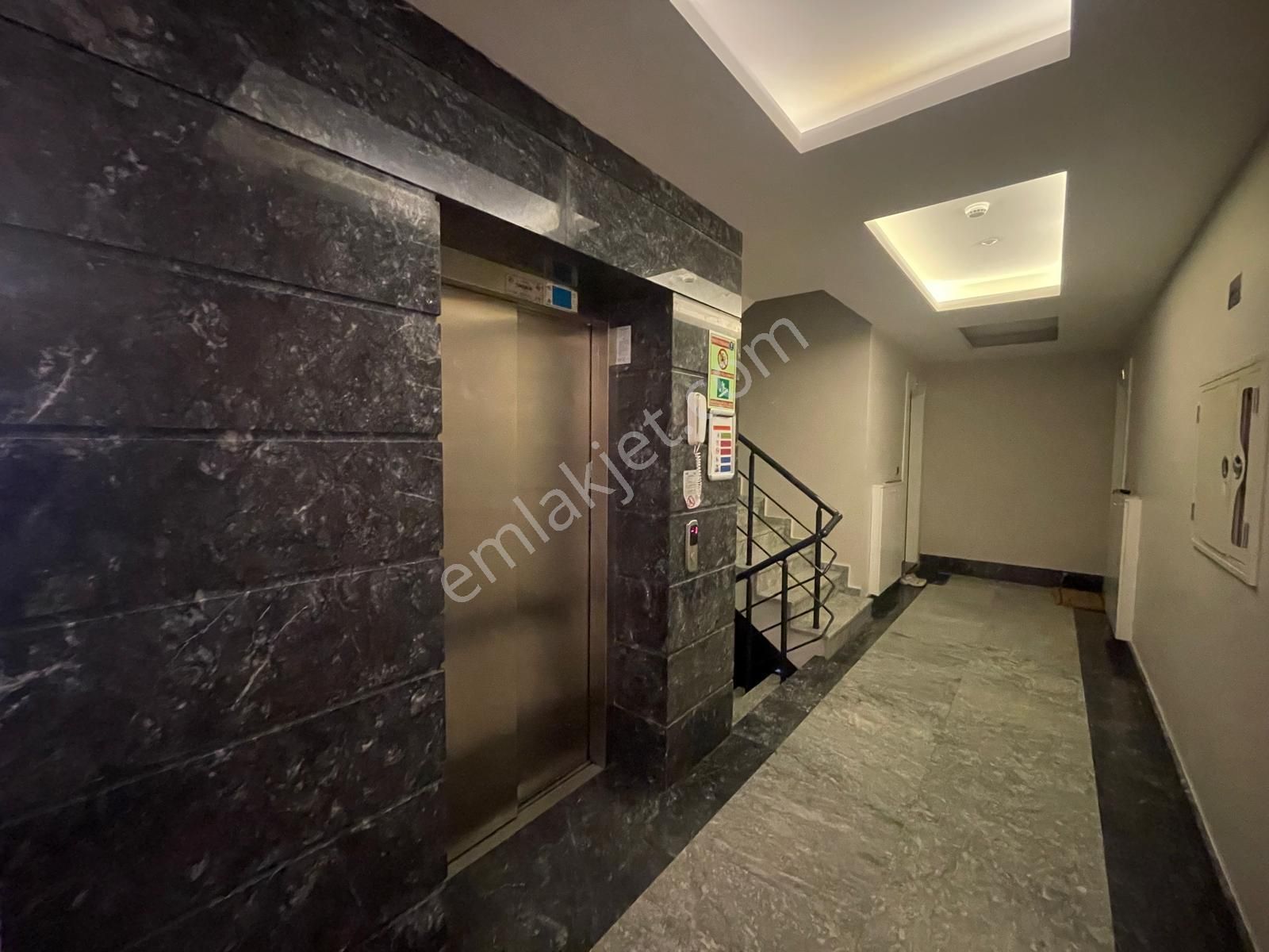 Elfi'den Beşevler Trio Live Porjesinde Satılık 3+1 Ara Kat Daire - Görsel 26