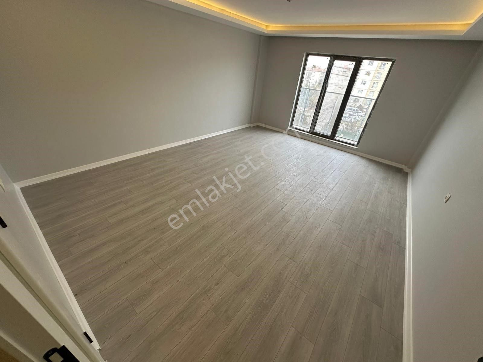 Saraycık Toki^de Sıfır E. Banyolu G. Odalı Geniş Full Yapılı Ara Katta Asansörlü 4+1 - Görsel 6