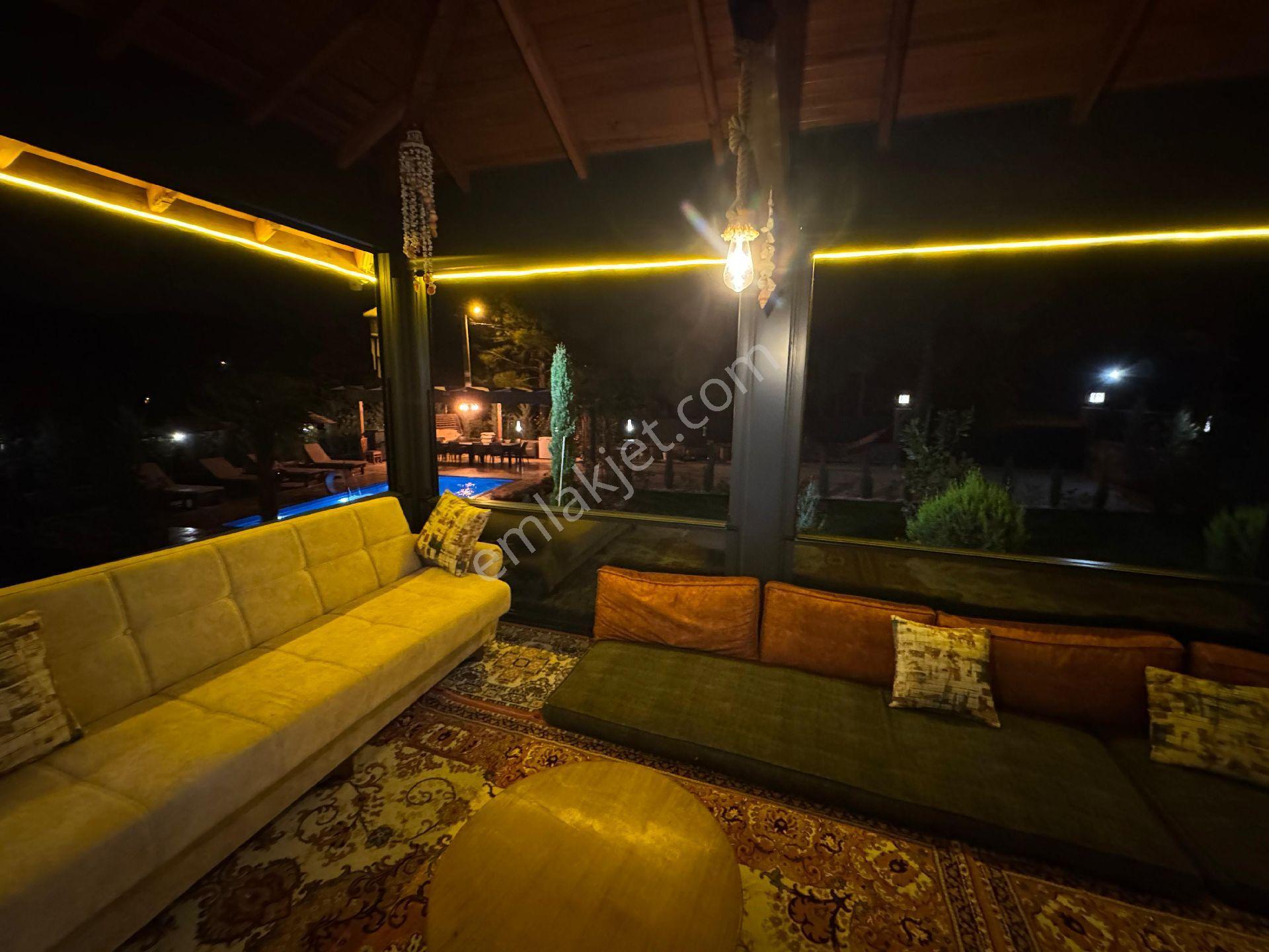 Taş Ev Havuzlu Villa 1687 M2 Arazi İçinde - Görsel 35