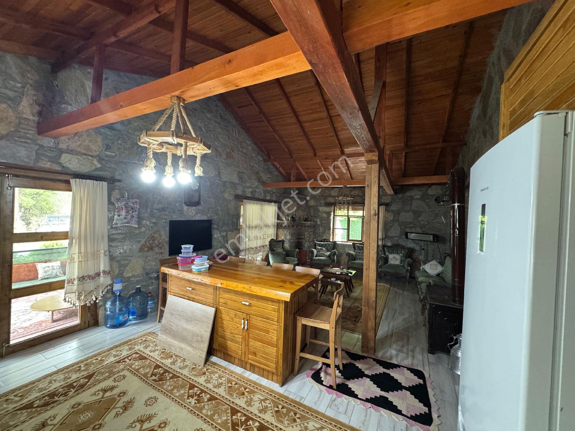 Taş Ev Havuzlu Villa 1687 M2 Arazi İçinde - Görsel 7