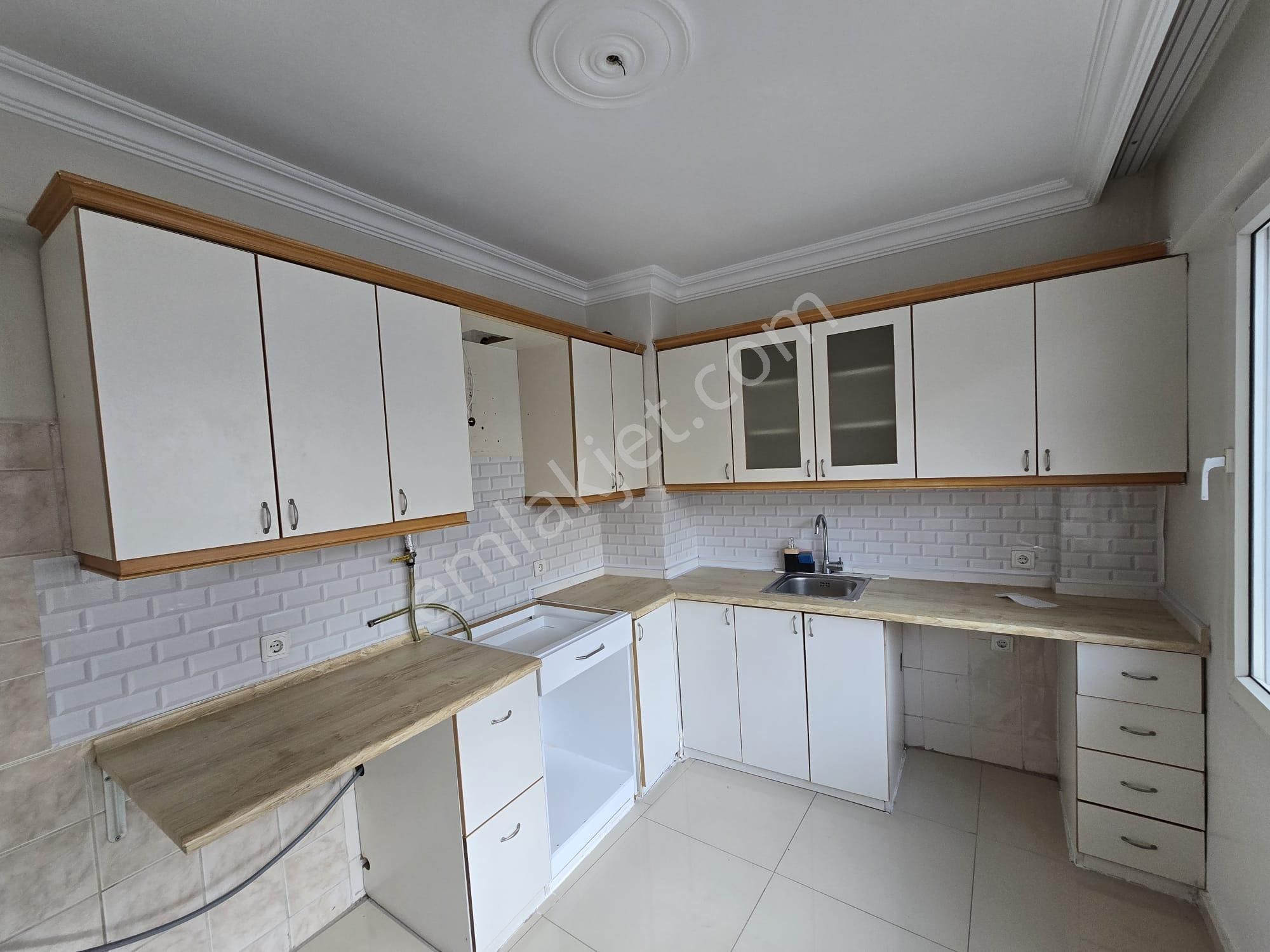 İnönü Cd Hatay Metro Yakını Doğalgazlı 3+1 Kiralık Daire - Görsel 12