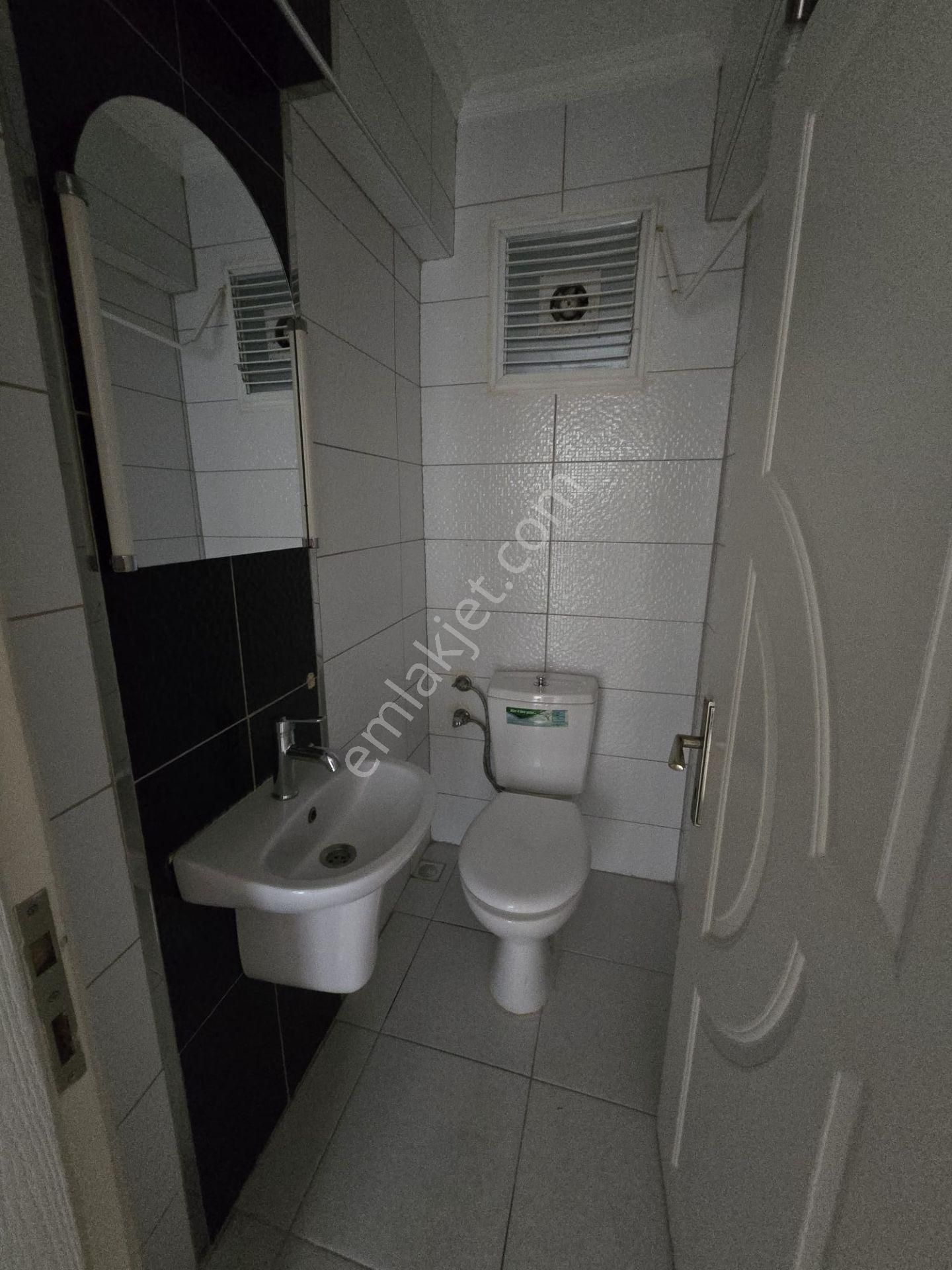 İnönü Cd Hatay Metro Yakını Doğalgazlı 3+1 Kiralık Daire - Görsel 17