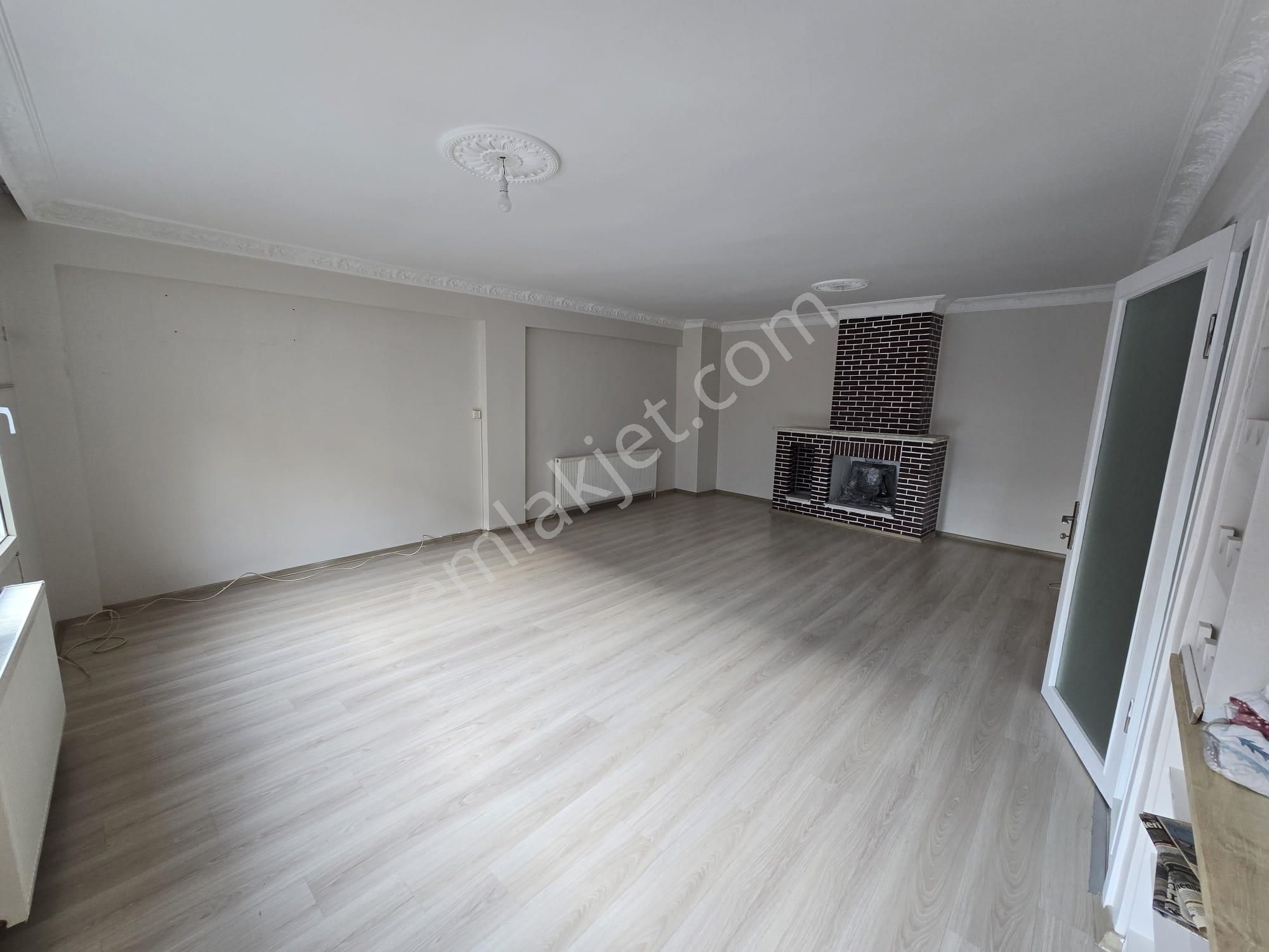 İnönü Cd Hatay Metro Yakını Doğalgazlı 3+1 Kiralık Daire