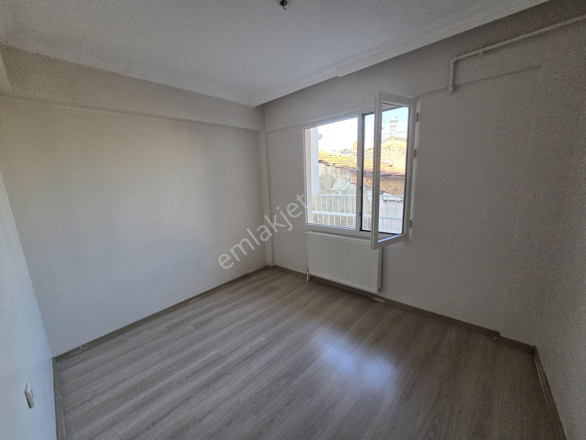 İnönü Cd Hatay Metro Yakını Doğalgazlı 3+1 Kiralık Daire - Görsel 4