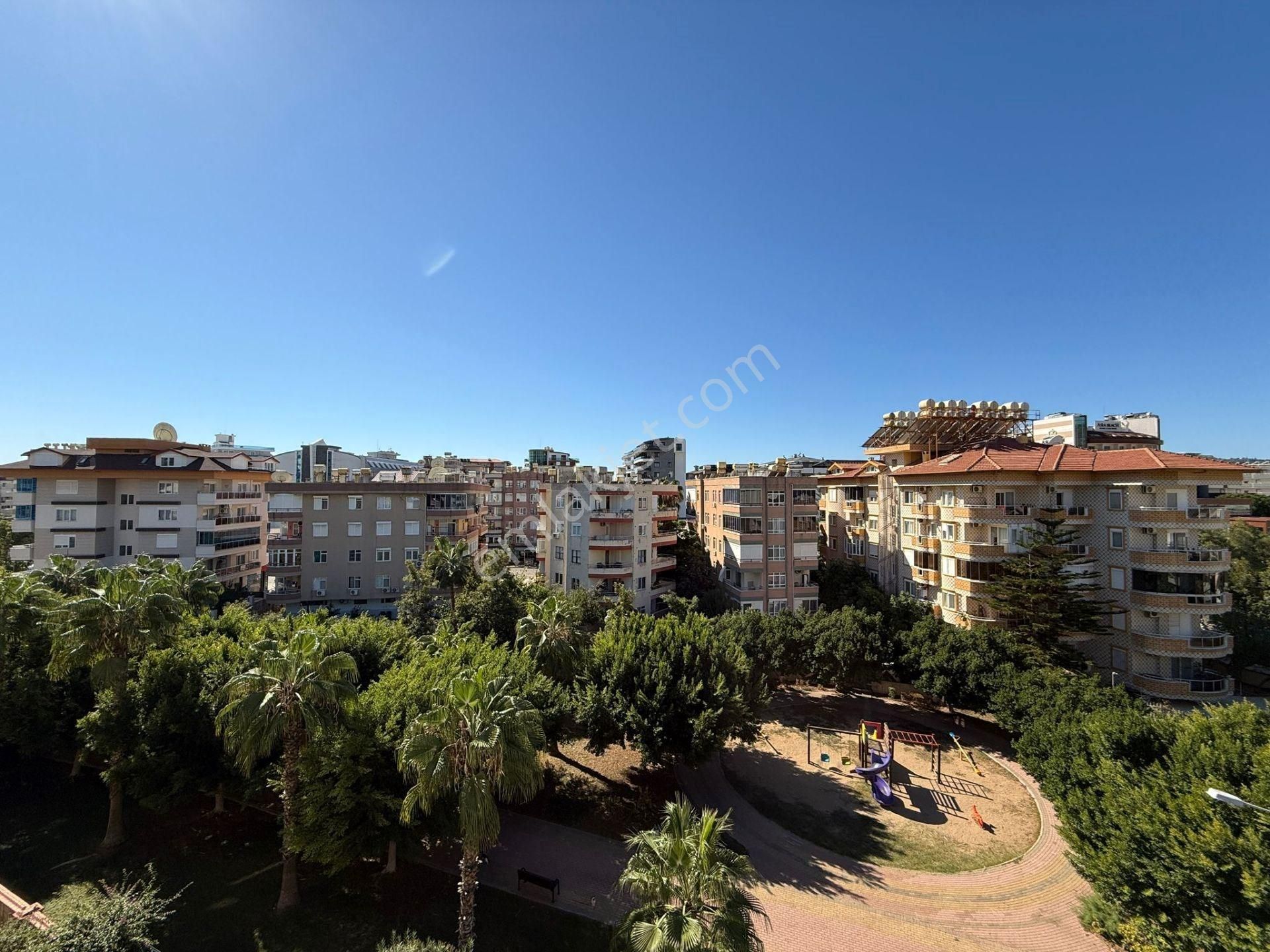 Alanya’da Denize Yakın Satılık 3+1 Dubleks Daire - Görsel 25