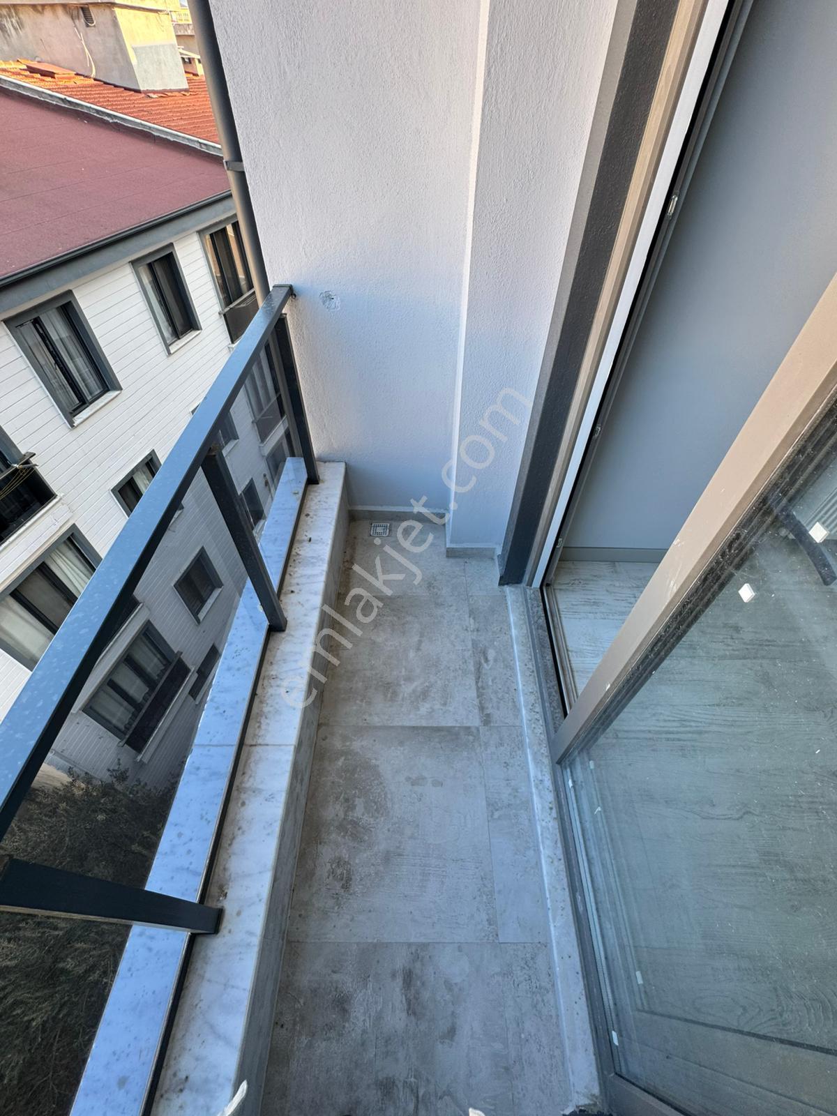 Edremit De 2+1 Sıfır Evebeyn Banyolu Satılık Daire - Görsel 17