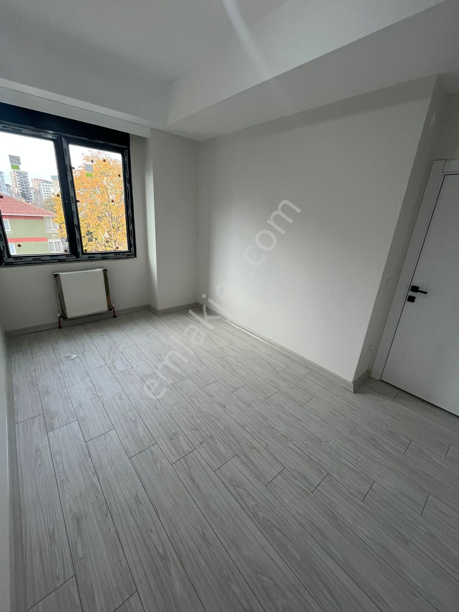 Erenköy'de Sıfır Binada 2+1 85m Arakatta Fırsat Daire - Görsel 10