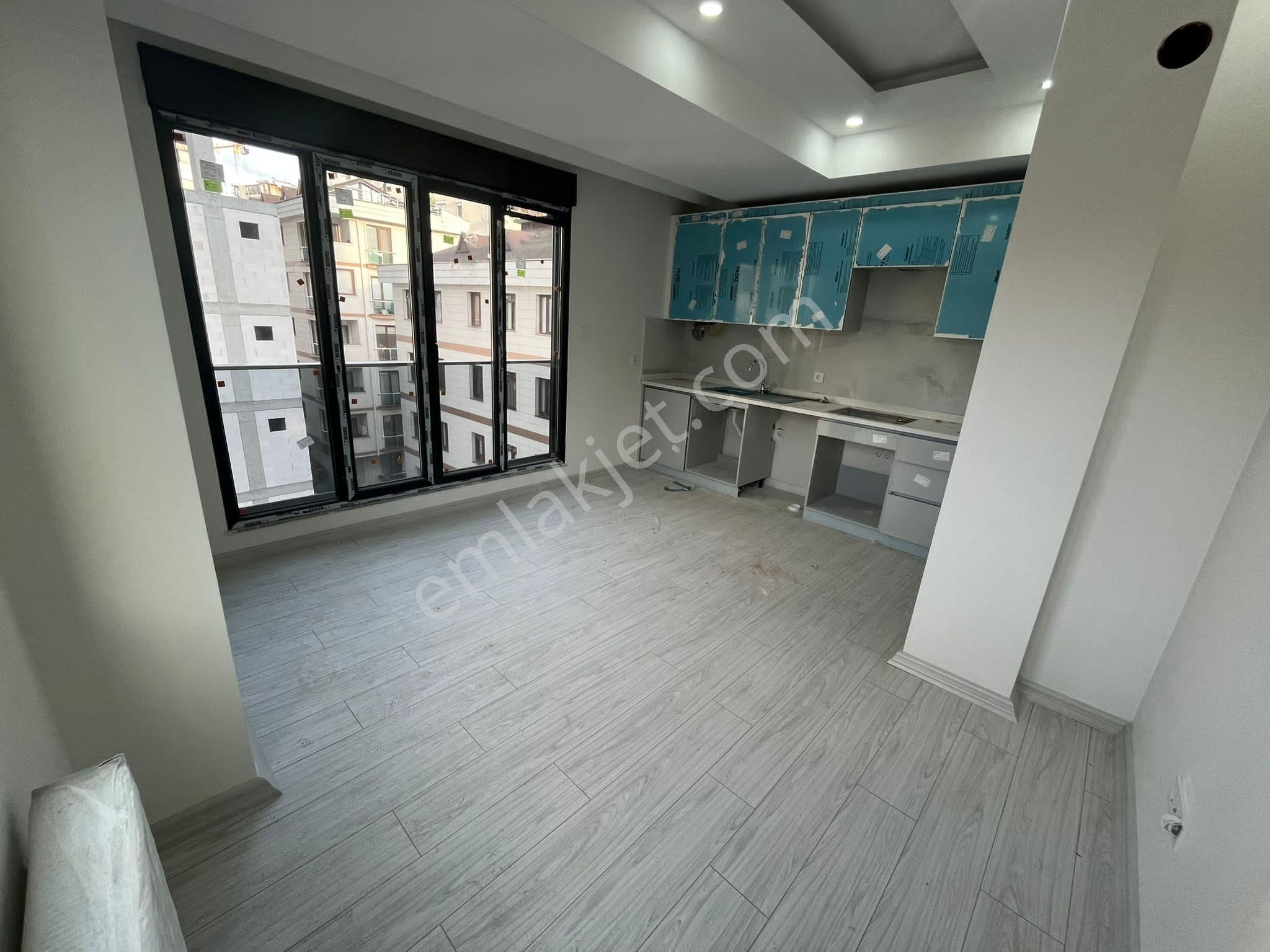 Erenköy'de Sıfır Binada 2+1 85m Arakatta Fırsat Daire - Görsel 6