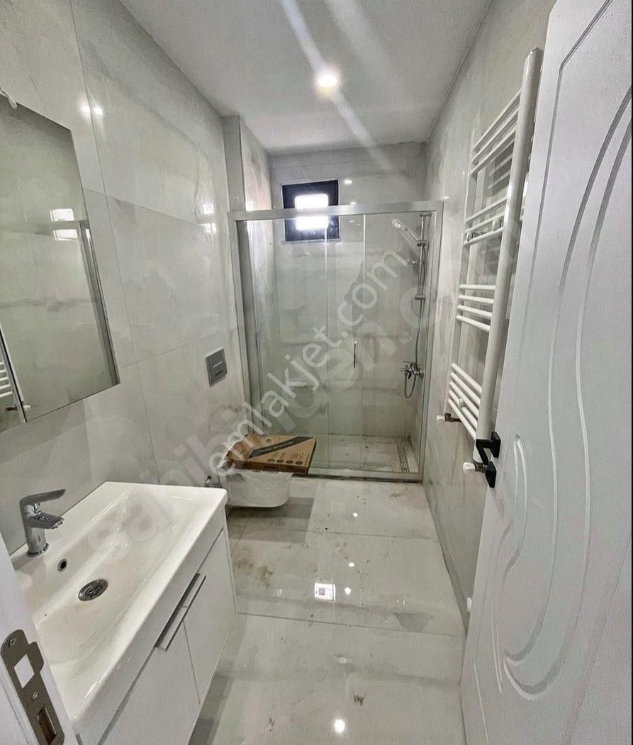 Erenköy'de Sıfır Binada 2+1 85m Arakatta Fırsat Daire - Görsel 35