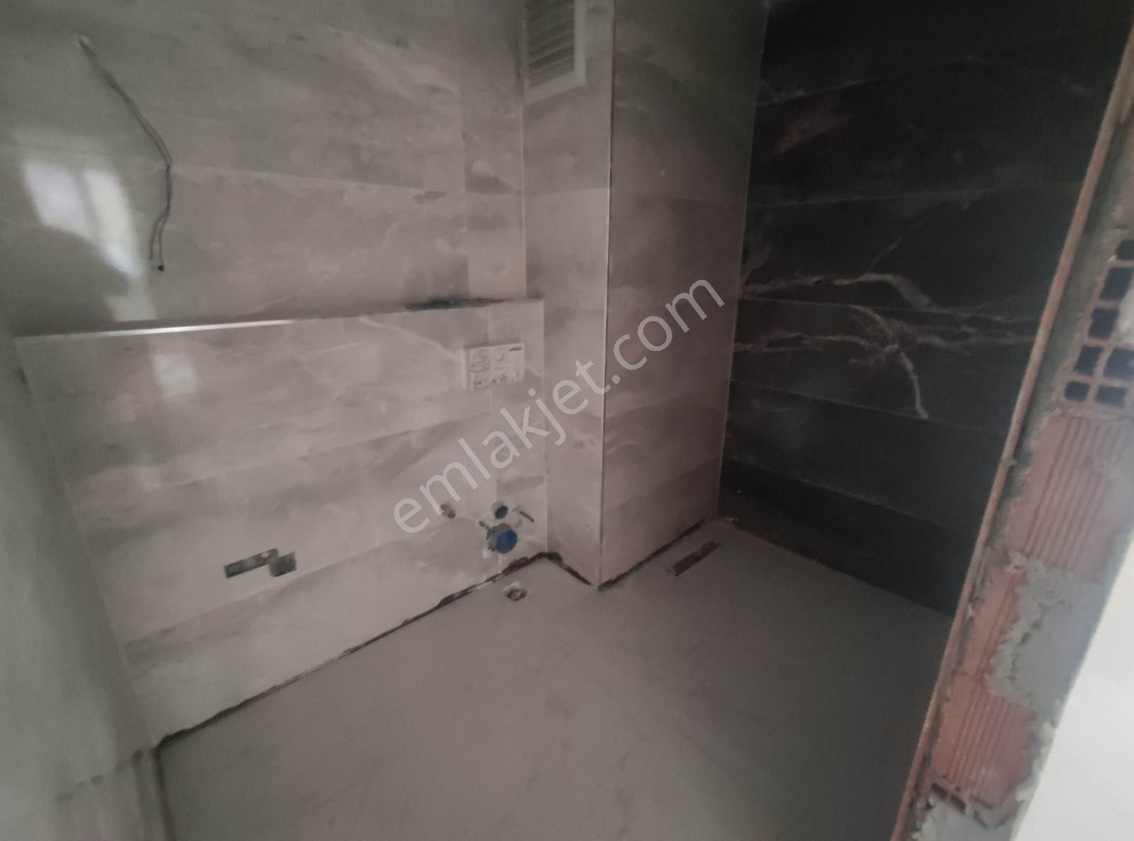 Para'dan Sultanbeyli'de Otopark-balkon Geniş 2+1 Satılık Daire - Görsel 8