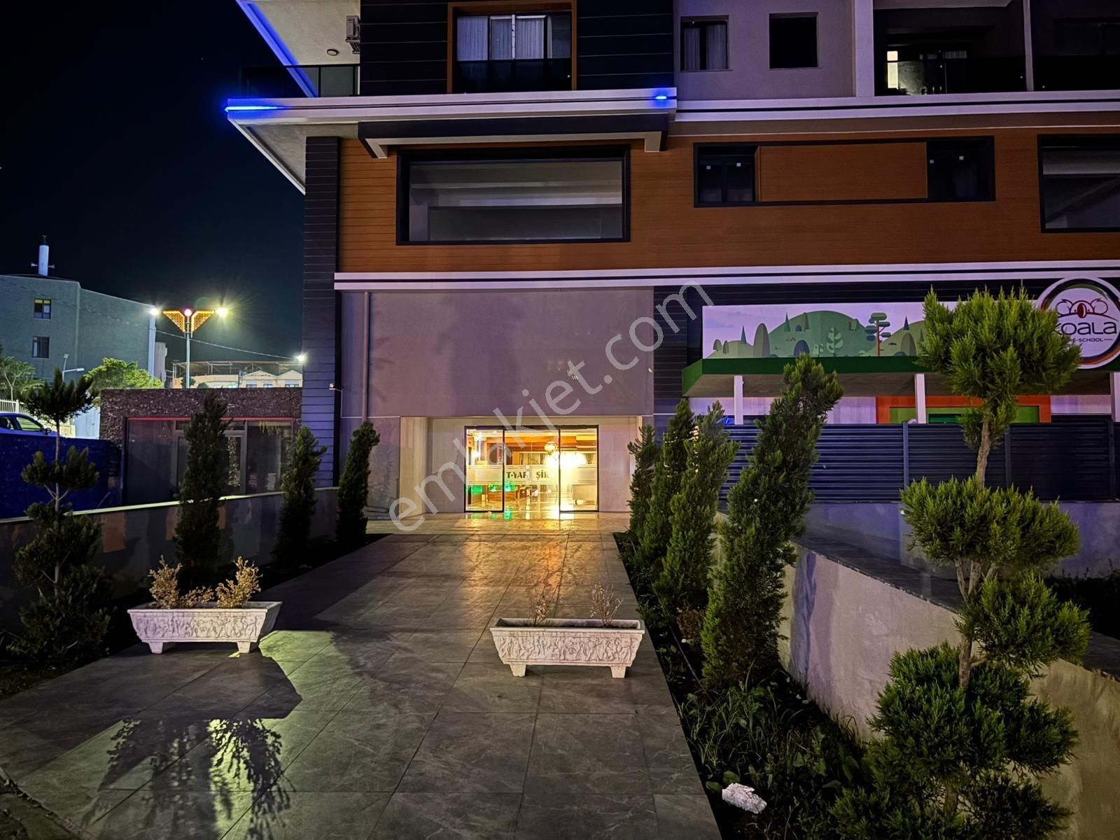 Menemen Devlet Hastanesi Karşısı Ful Sıfır Eşyalı Lüks 1+1 Daire - Görsel 24