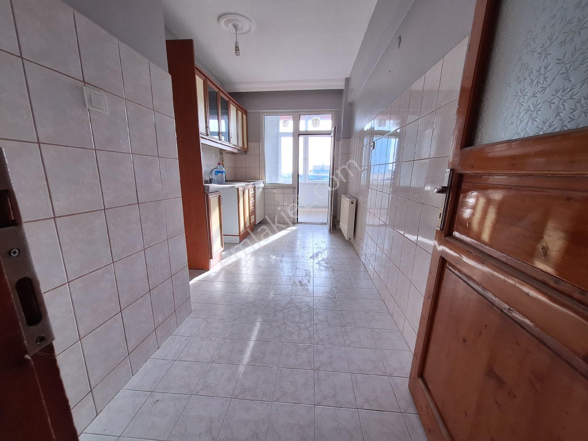 Pendik Çamçeşme Mahallesinde Satılık 3+1 Misaki Milli Caddesi Üzerin'de - Görsel 5