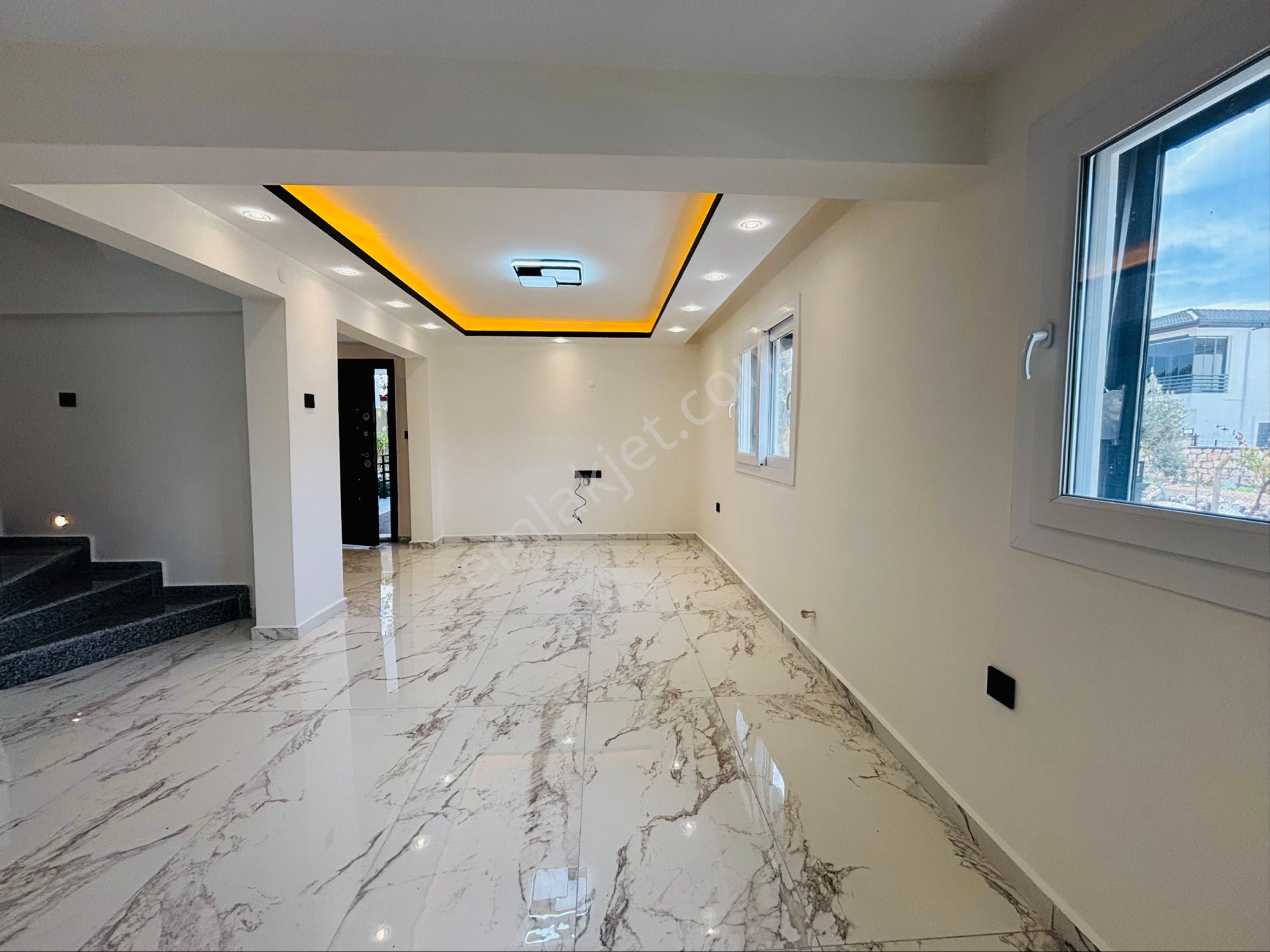 Didim Altınkuma Komşu Satılık Fırsat 4+1 Villa - Görsel 16