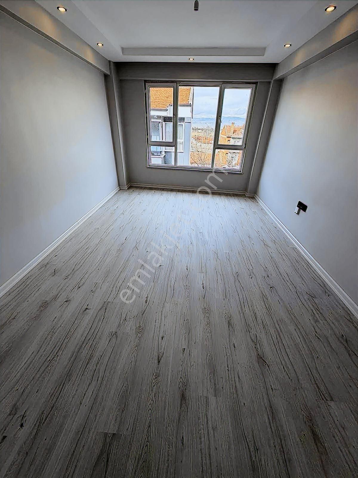 Fazelden Gürlife Yakını Ebeveyn Banyolu Geniş 2+1 - Görsel 11