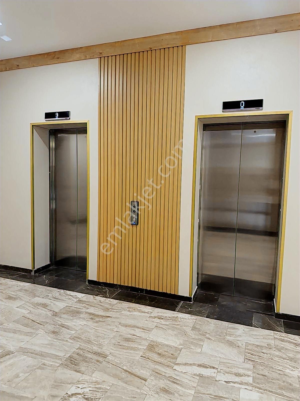 Altınşehir Shu 08'de Manzaralı 3.5+1 Kiralık Lüks Daire - Görsel 19