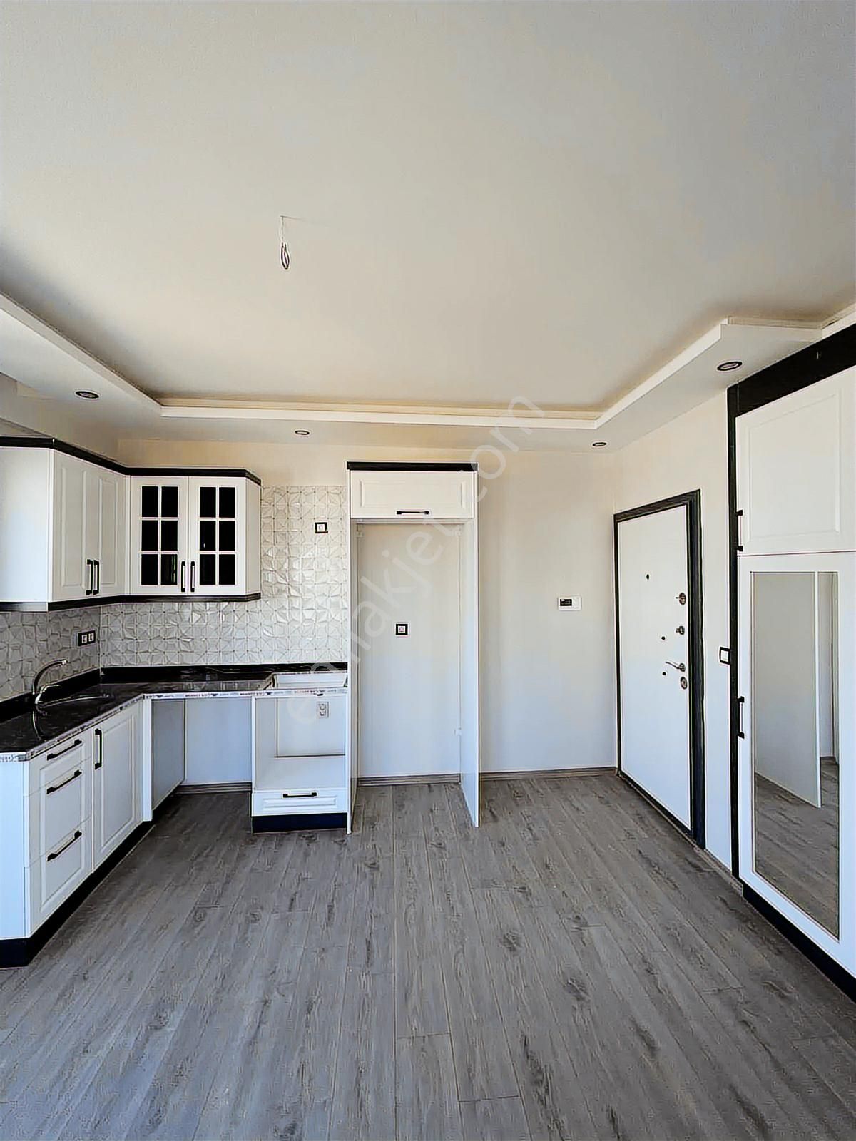 Carkıpare'de Bulvar Yanı Yenı Bınada Çift Cephelı Balkonlu 1+1 - Görsel 22