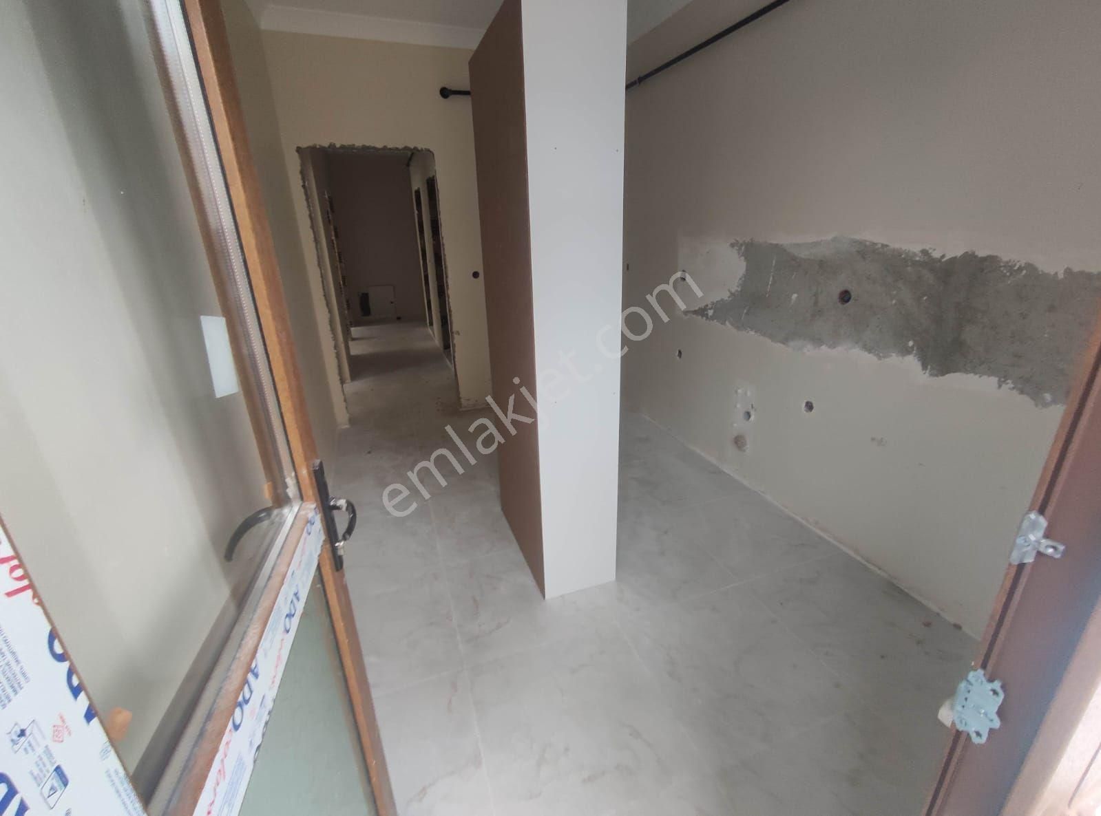 Para'dan Sultanbeyli'de Otopark-balkon Geniş 3+1 Satılık Daire - Görsel 6