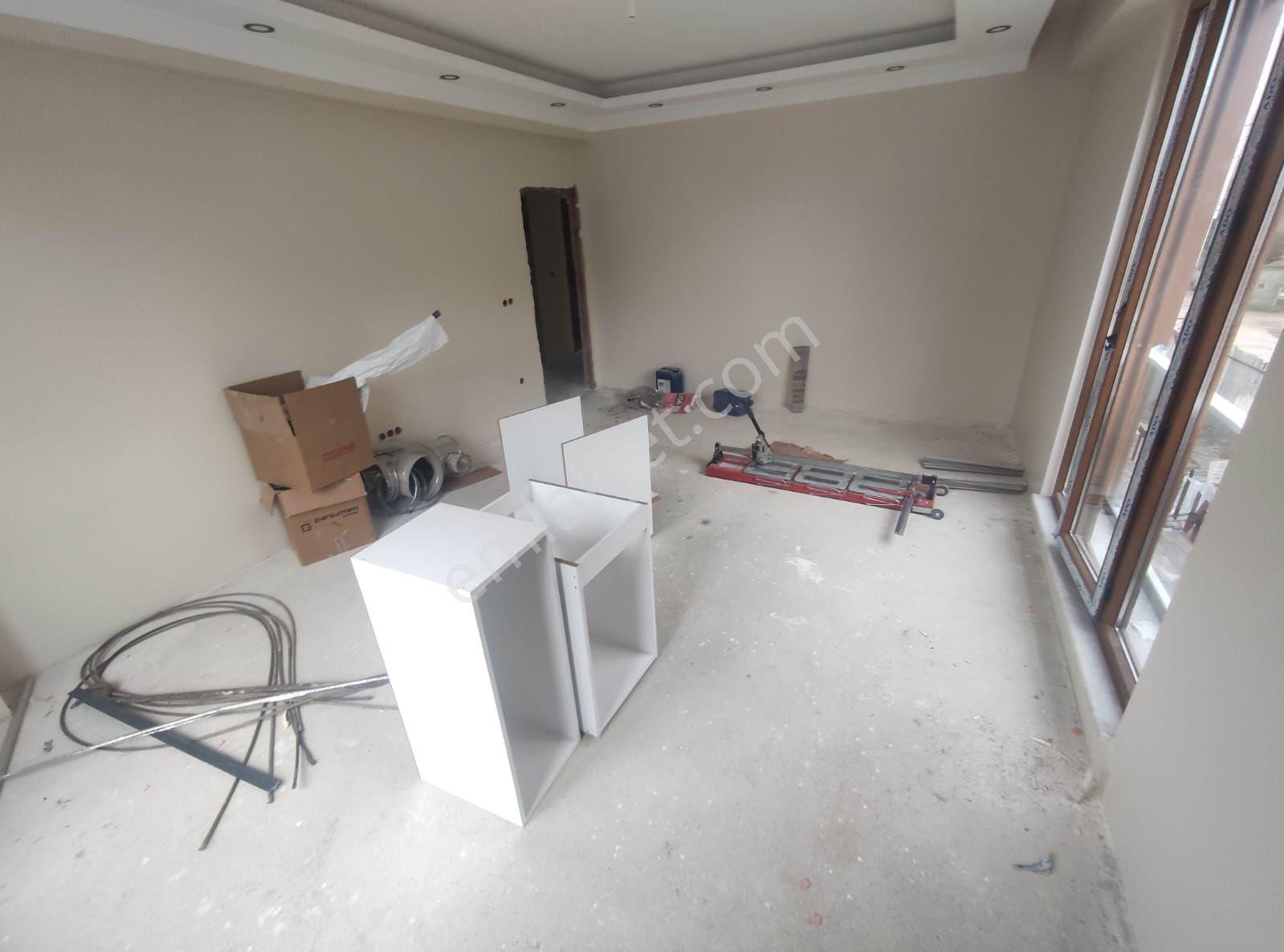 Para'dan Sultanbeyli'de Otopark-balkon Geniş 3+1 Satılık Daire