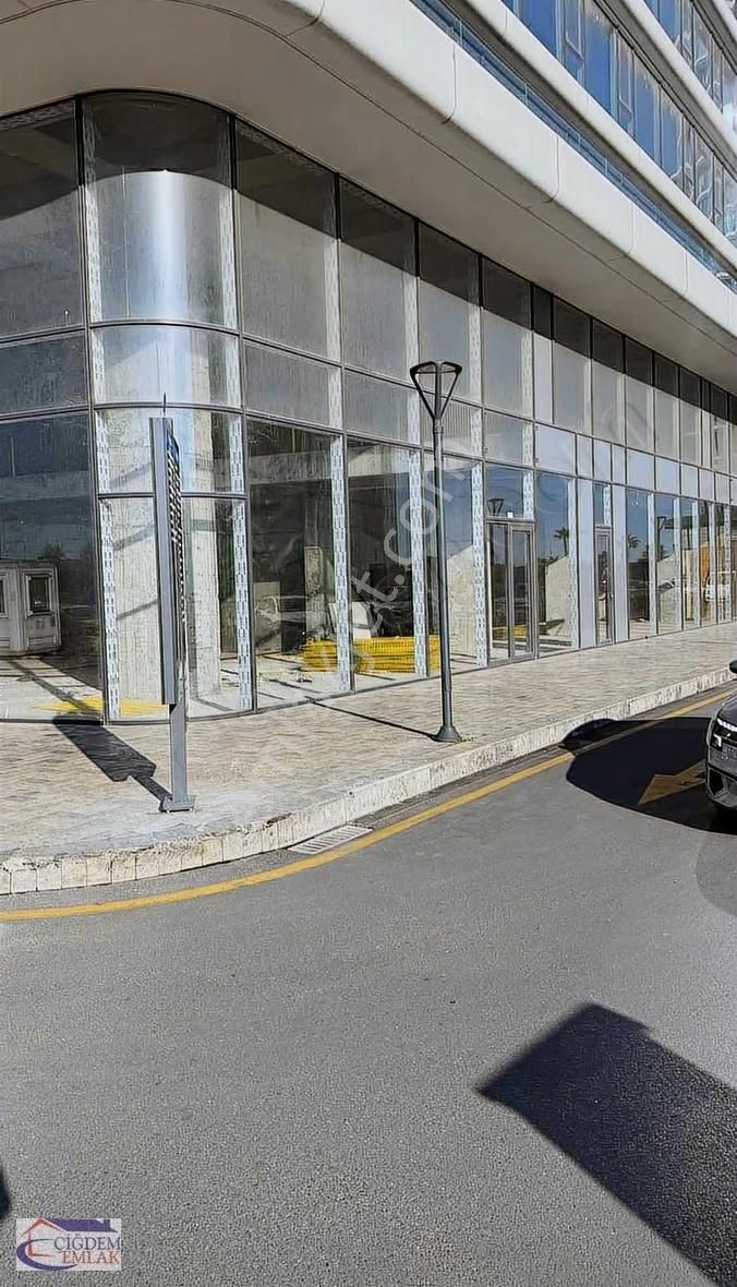 Çiğdem Emlak'tan Yedimavi'de Merkezi Konumda Satılık Dükkan - Görsel 12