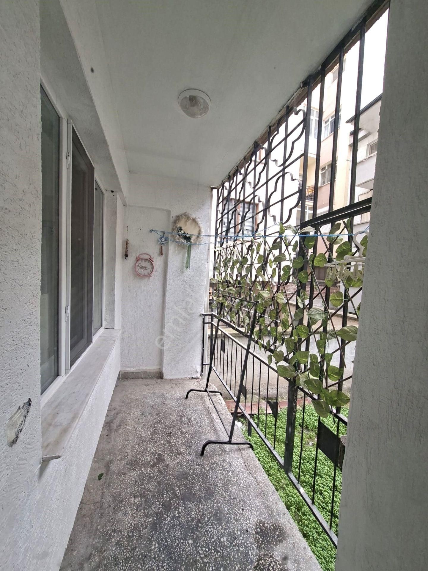 Recep Ümit Emlak'tan Işıklar Mahallesinde Kırım Caddesi Yakınında Satılık 2+1 Daire - Görsel 9