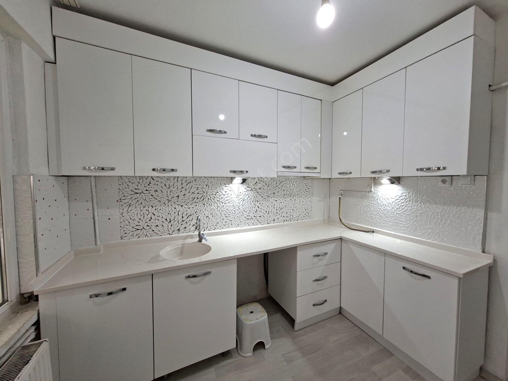 Recep Ümit Emlak'tan Işıklar Mahallesinde Kırım Caddesi Yakınında Satılık 2+1 Daire - Görsel 6