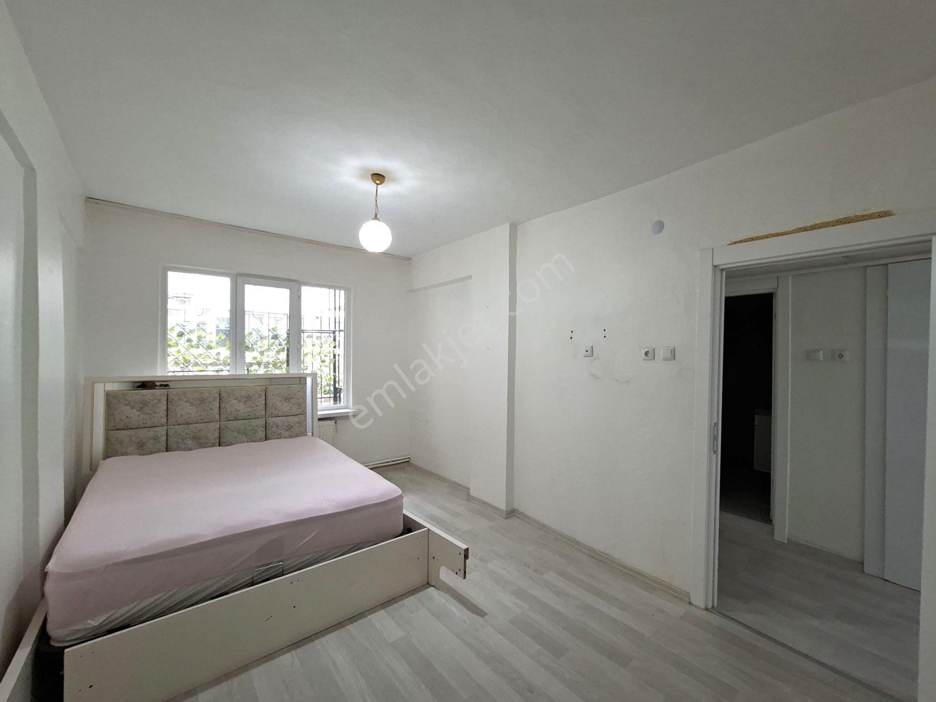 Recep Ümit Emlak'tan Işıklar Mahallesinde Kırım Caddesi Yakınında Satılık 2+1 Daire - Görsel 17