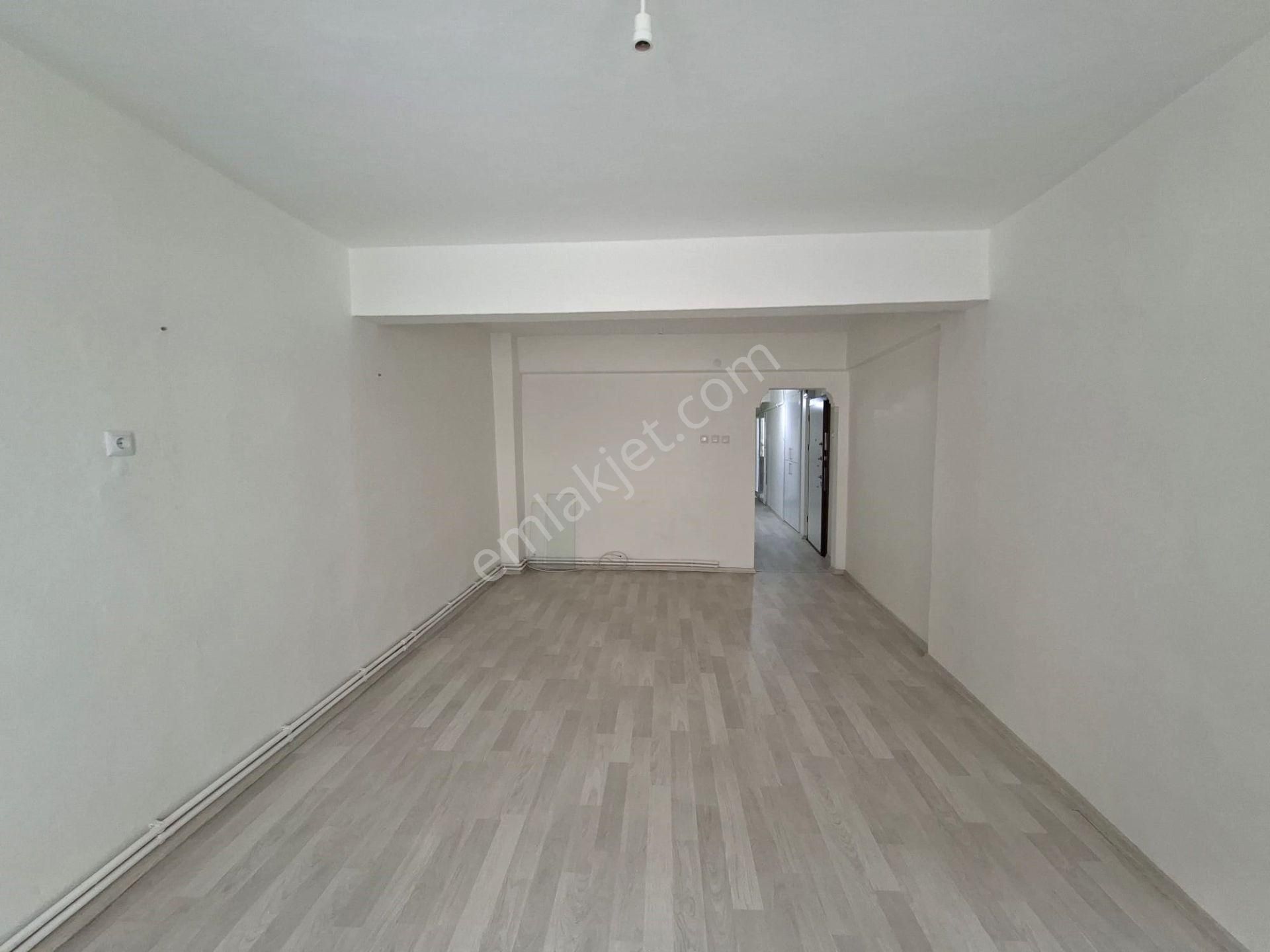 Recep Ümit Emlak'tan Işıklar Mahallesinde Kırım Caddesi Yakınında Satılık 2+1 Daire - Görsel 13