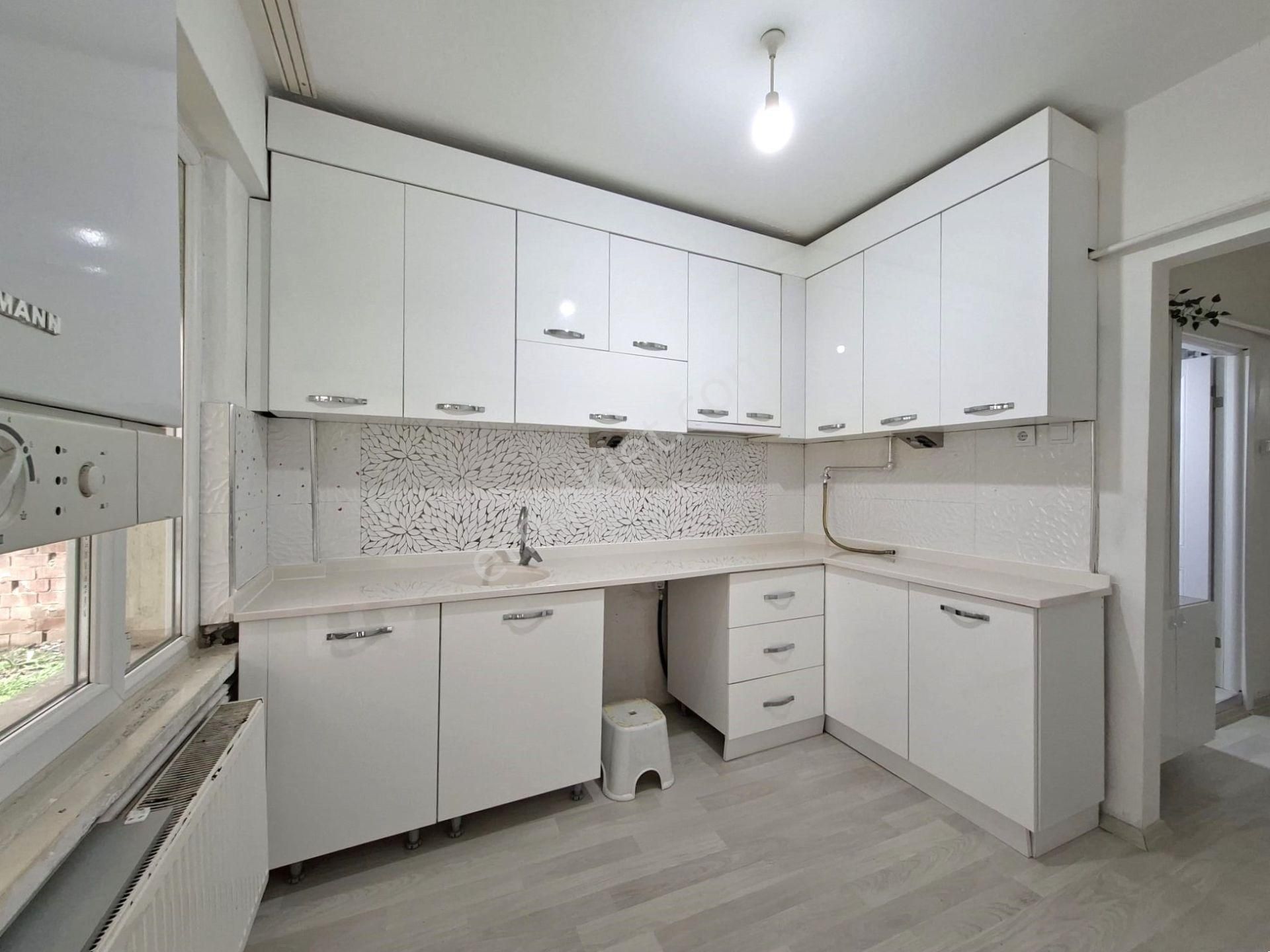 Recep Ümit Emlak'tan Işıklar Mahallesinde Kırım Caddesi Yakınında Satılık 2+1 Daire - Görsel 7