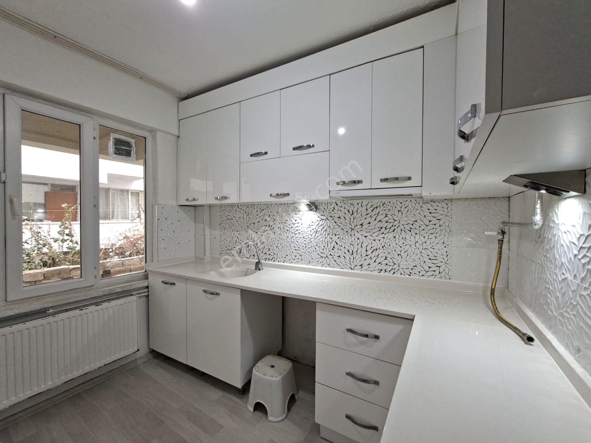 Recep Ümit Emlak'tan Işıklar Mahallesinde Kırım Caddesi Yakınında Satılık 2+1 Daire - Görsel 2