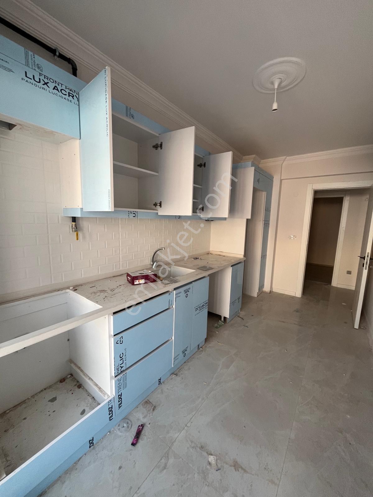 Saruhanlı Üç Heykel Yanında 2+1 Sıfır Kapalı Mutfak Daire - Görsel 2