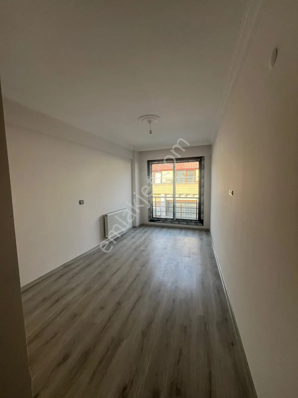 Saruhanlı Üç Heykel Yanında 2+1 Sıfır Kapalı Mutfak Daire - Görsel 4
