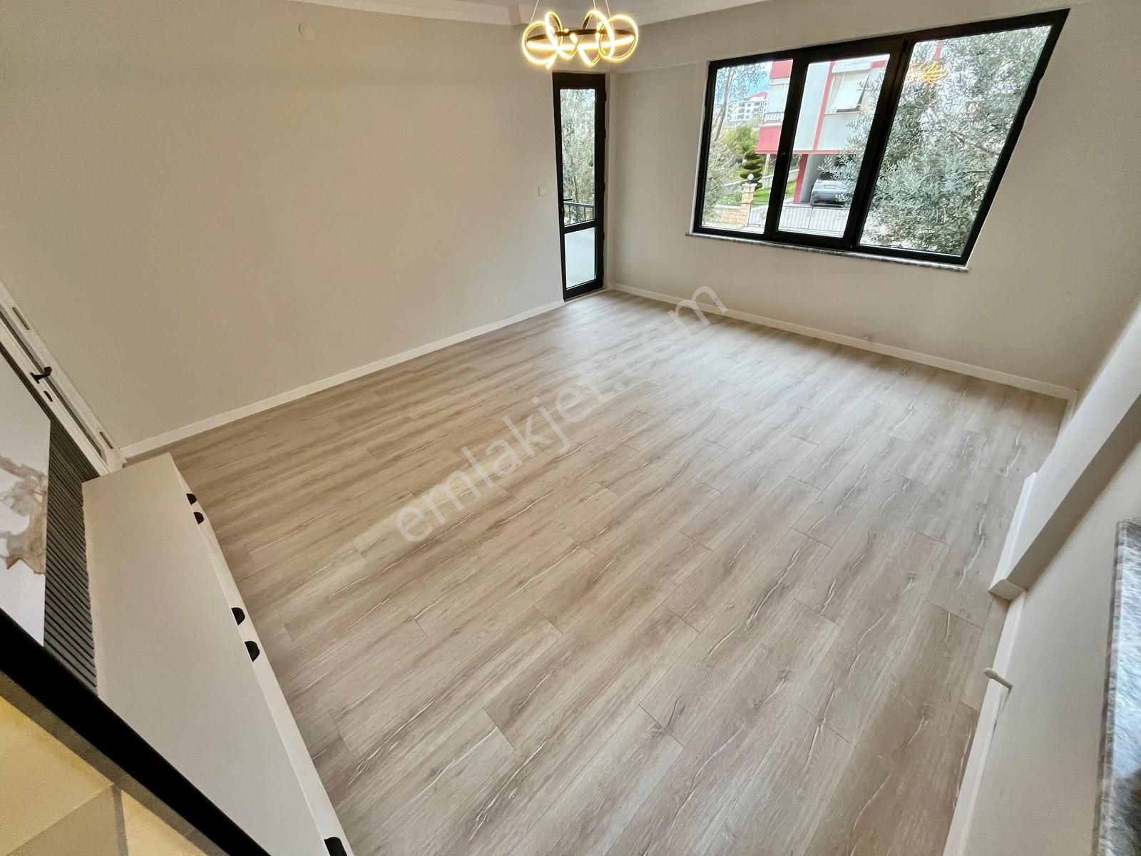 Gümüş'den Ön Cephe Full Yapılı Lüks Tasarımlı Geniş 3+1 Daire - Görsel 15