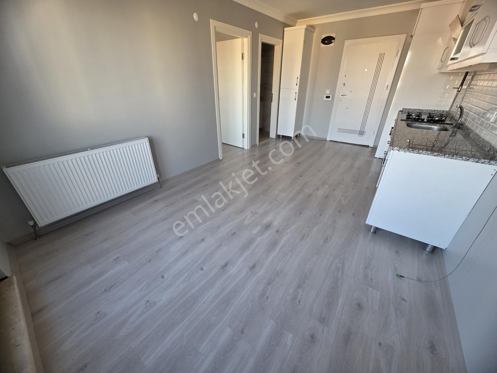 Mefe Yapıdan Değirmenaltında Ana Caddeye Yakın Eşyasız 1+1 Daire - Görsel 2