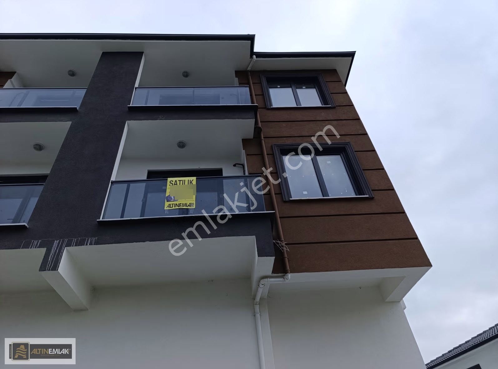 Tekirdağ Süleymanpaşa Barbaros Mh 1+1 Havuzlu Satılık Daire