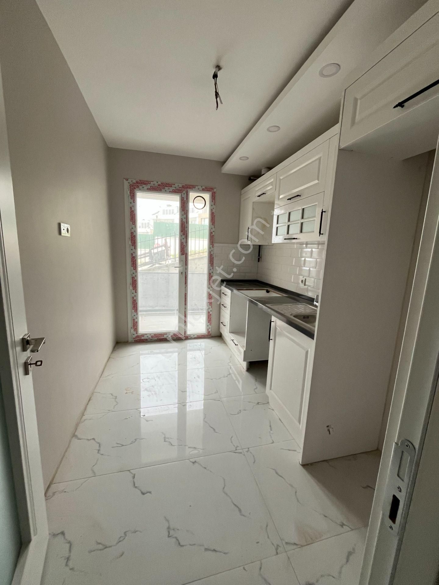 Büyükçekmece Cumhuriyet Mah Sıfır Ultra Lüks Butik Sitede 2+1 Satılık Daire - Görsel 3