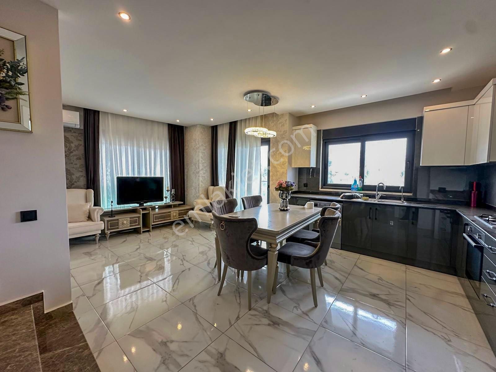 Alanya Oba'da Kiralık Lüks Site İçi 2+1 Eşyalı Manzaralı Daire - Görsel 16