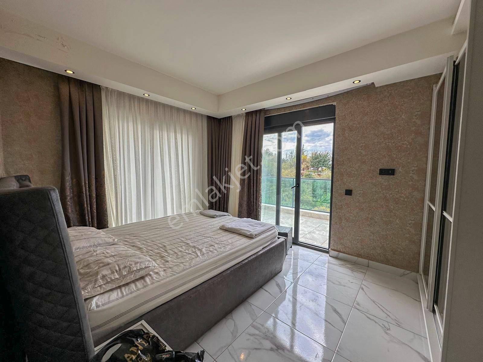 Alanya Oba'da Kiralık Lüks Site İçi 2+1 Eşyalı Manzaralı Daire - Görsel 18