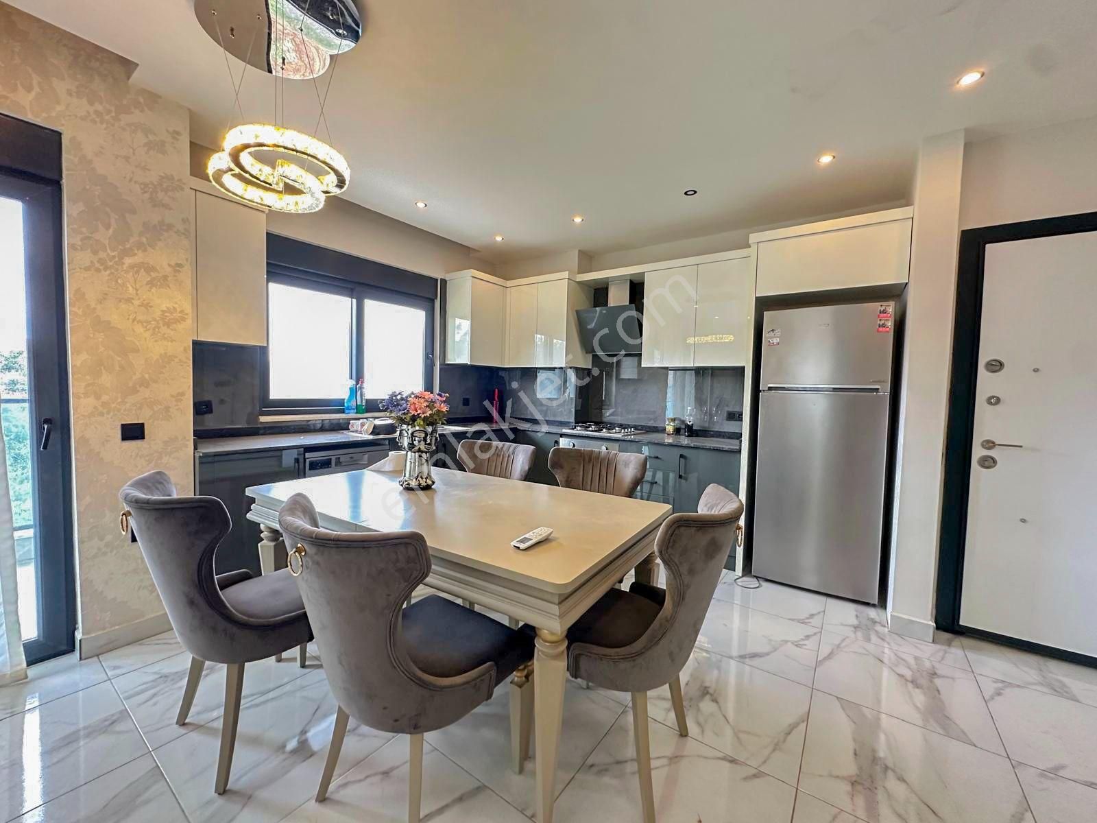 Alanya Oba'da Kiralık Lüks Site İçi 2+1 Eşyalı Manzaralı Daire - Görsel 11