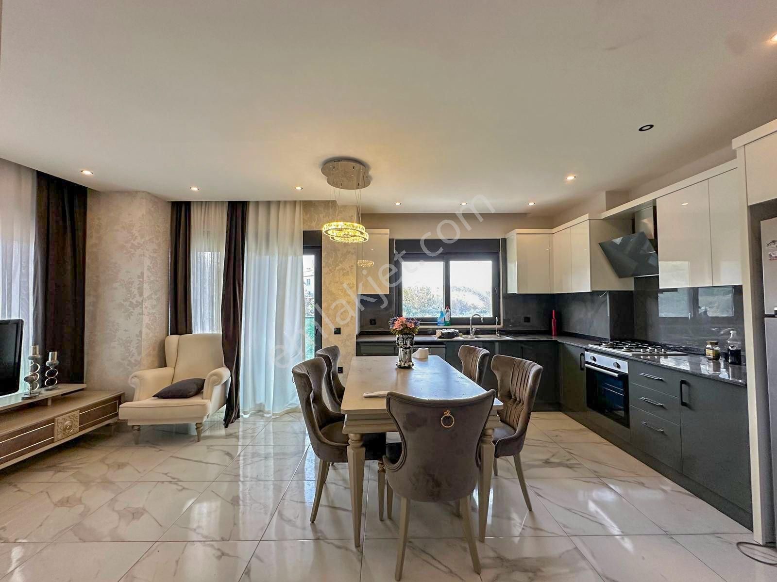 Alanya Oba'da Kiralık Lüks Site İçi 2+1 Eşyalı Manzaralı Daire - Görsel 17