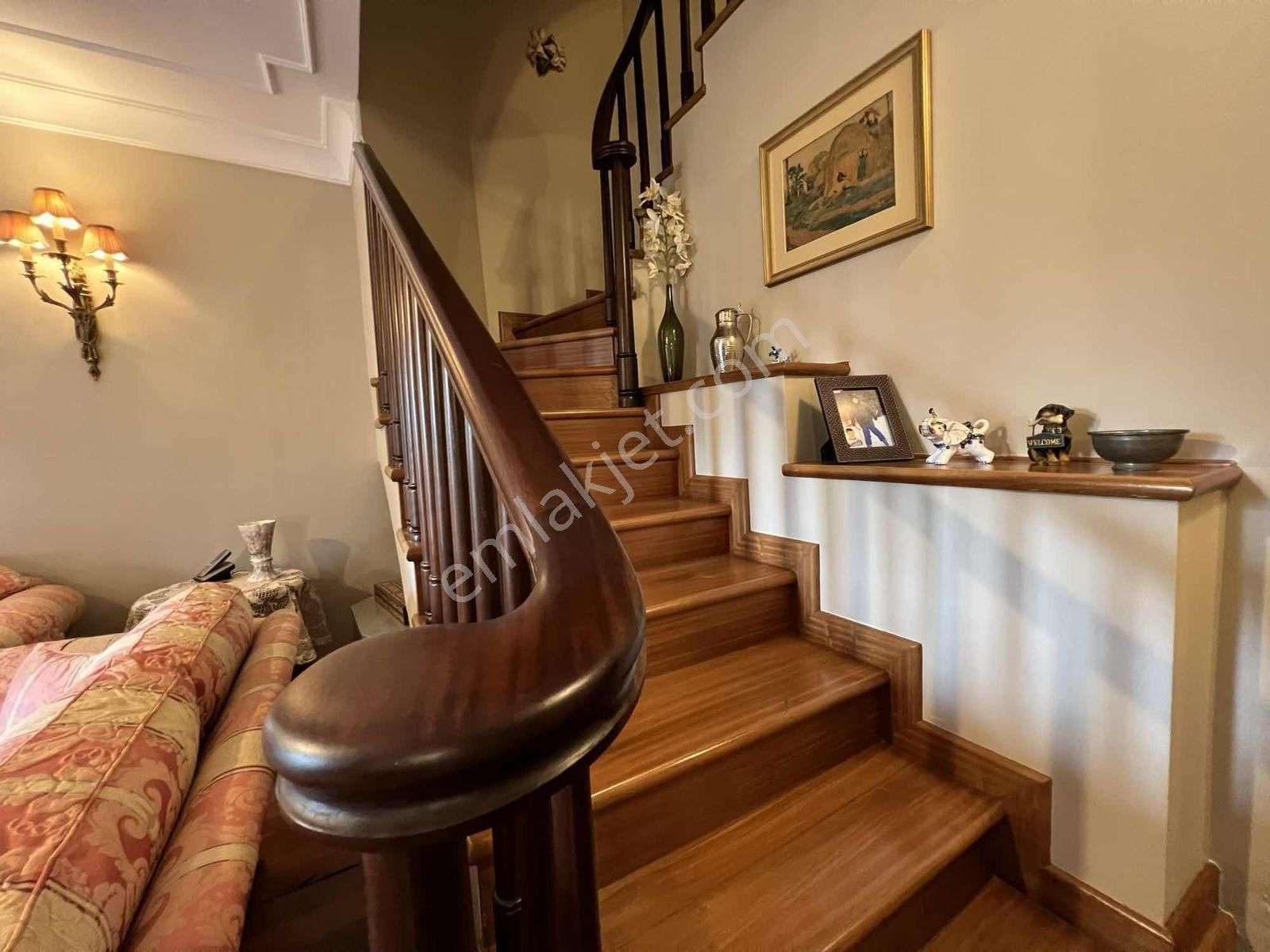 Çengelköy Ata-2 Sitesinde 320 M2 Masrafsız Köşe Konumlu Triplex - Görsel 33