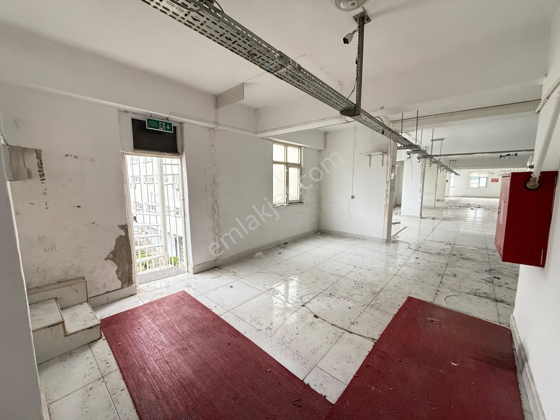 Güneşli'de Merkezi Lokasyonda İş Hanı Katı Kiralık 800 M2 Atölye - Görsel 18